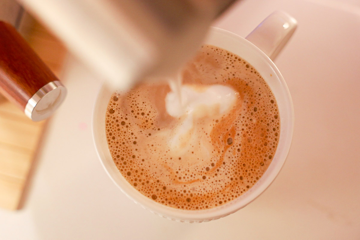 My Cozy Morning Coffee Routine at Home (Better Than Starbucks)